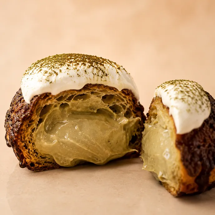 Hojicha Cream Puff with Mochi Cream
